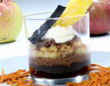 Saint Honoré de pommes et réglisse à l'armagnac, gelée d'armagnac et chocolat réglisse, verrine chocolatée d'écume à l'armagnac