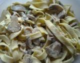 Tagliatelles maison à la crème et champignons