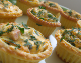 Mini-quiches sans pâte au thon et fines herbes