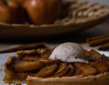 Tarte fine aux pommes, glace cannelle