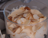 Verrine de mousse d'abricot sur lit de spéculoos