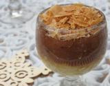 Fondant de poire, mousse au chocolat et crumble de gavotte, pralin