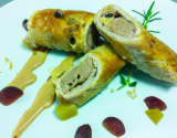 Nems au confit de canard cylindres de poires sauce roquefort