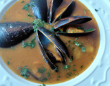 Soupe de moules en julienne