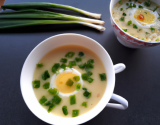 Soupe à l'œuf et à la ciboulette