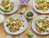 Tacos végétariens au chou-fleur, avocat et sauce au yaourt