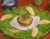 Pommes gratinées au rocamadour sur lit de salade de lili
