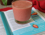 Smoothie gourmand aux Fraises Label Rouge, à la pêche et au miel d'aquitaine