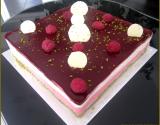 Bavarois framboise, chocolat blanc et pistache