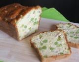 Cake aux petits pois frais, lardons et comté