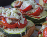 Tartines toastées de tomates et courgettes au fromage de chèvre