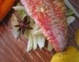 Filets de rougets, choucroute de fenouil à la badiane, carottes aux éclats de fève de Tonka