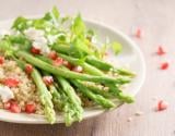 Salade de quinoa aux asperges et graines de grenade