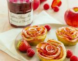 Tartelettes aux pétales de pommes et Confiture de Fraises-Framboises Bonne Maman®