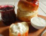 Brioche au yaourt et confiture de lait