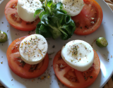 Tomates provençales et mozzarella