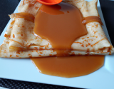 Pâte à crêpes et caramel au beurre salé