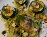 Saint-jacques sur lit de tagliatelles de courgettes,pesto de persil aux amandes