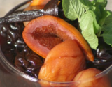 Salade de Pruneaux d'Agen, abricots et oranges au vin de Bordeaux