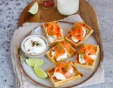 Gaufres apéritives au lait de chèvre, au saumon fumé et au fromage frais