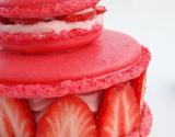 Religieuse macarons complétement fraise