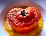 Moelleux à la tomate avec un cœur de faisselle