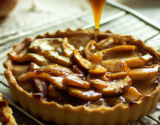 Tarte aux pommes caramelisées et à la vanille