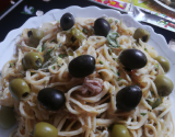 Salade de spaghettis aux olives