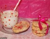 Cookies aux pralines roses et au chocolat blanc