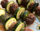 Brochettes de boulettes de bœuf et courgette