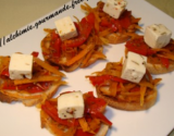 Toasts poivron rouge, carottes et feta