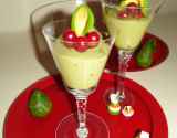 Verre'in mousse d'avocat,famboises ,café au groseille