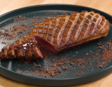 Magret de canard et sauce au cacao