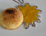 Demi-sphère à la noix de coco gratinée au sucre de canne complet, compotée de mangue