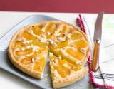 Tarte aux abricots et amandes, crème d'amandes et zeste de citron