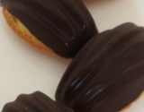 Mini madeleines en coques de chocolat