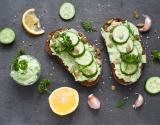 Tartine ricotta pesto