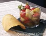 Soupe fraises rhubarbe et tuiles au thym