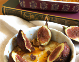 Petit gratin de figues, pâte d'amande, orange et brisures d'amaretti