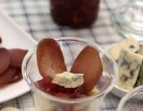 Verrine de polenta à la fourme d'ambert et son chutney poire