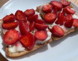 Tartine gourmande aux fraises