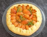 Tarte rustique aux abricots et au romarin