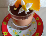 Verrine à la mousse de pomme et fleur d'oranger sur craquant chocolat !