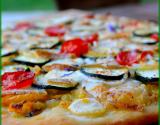 Une pizza 2 courgettes, fromage de brebis