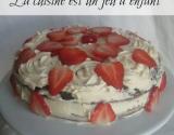 Gateau au chocolat et aux fraises à la crème