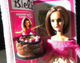 Gâteau d'anniversaire Barbie au chocolat en poudre