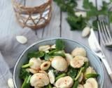 Salade de petits champignons Lou crus aux amandes et aux herbes