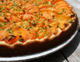 Tarte sablée aux abricots et aux pistaches