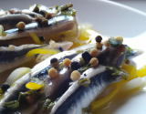 Anchois frais au vinaigre et à l'ail