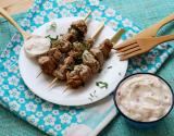 Brochettes de porc souvlaki au citron et herbes fraiches & Ktipiti